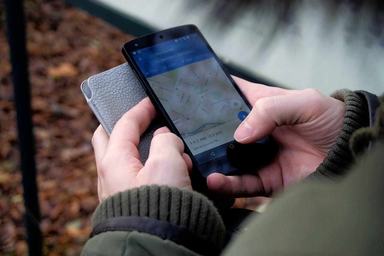 How to Save Money on Labor Costs with Mobile Time Tracking